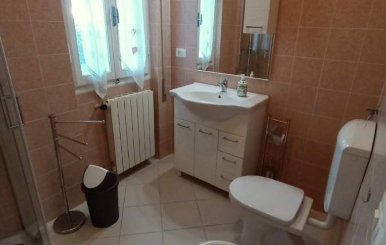 Villa singola in affitto a Pietrasanta