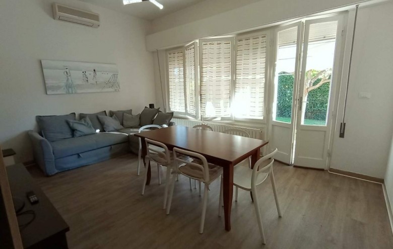 Villa singola in affitto a Pietrasanta