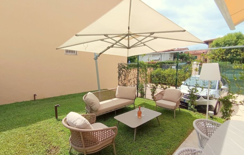 Bifamiliare in affitto a Pietrasanta