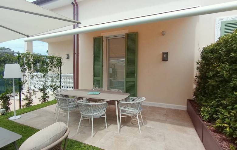 Bifamiliare in affitto a Pietrasanta