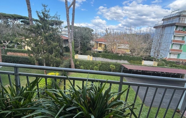 Appartamento in vendita a Camaiore