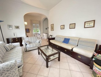 Villa singola in vendita a Lido di Camaiore