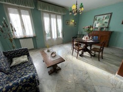 esclusiva-villetta-bifamiliare-a-150-metri-dalla-spiaggia-lido-di-camaiore