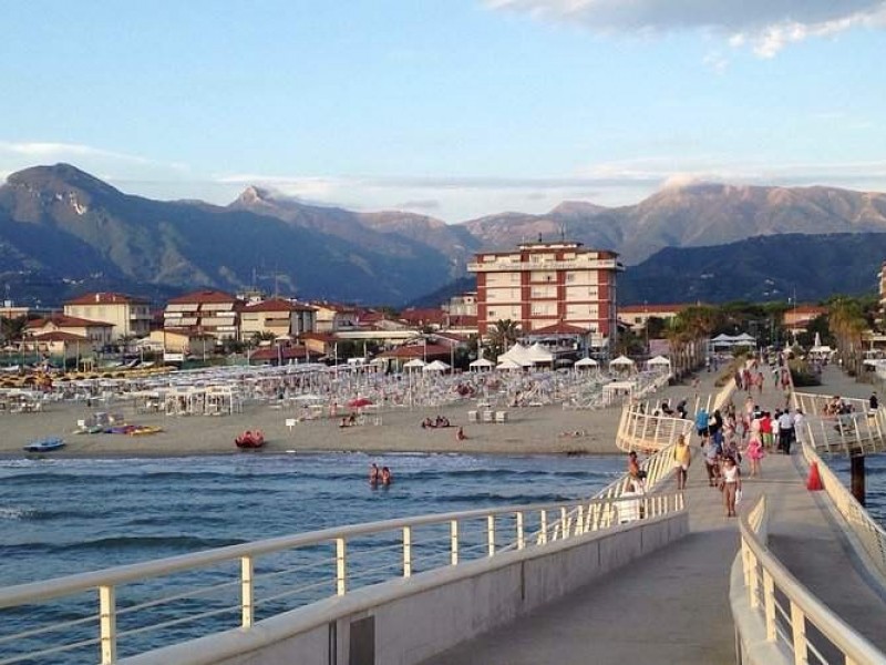 Attività Commerciale in vendita a Camaiore