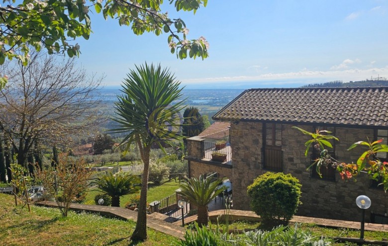 Villa singola in vendita a Massarosa