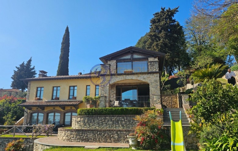 Villa singola in vendita a Massarosa