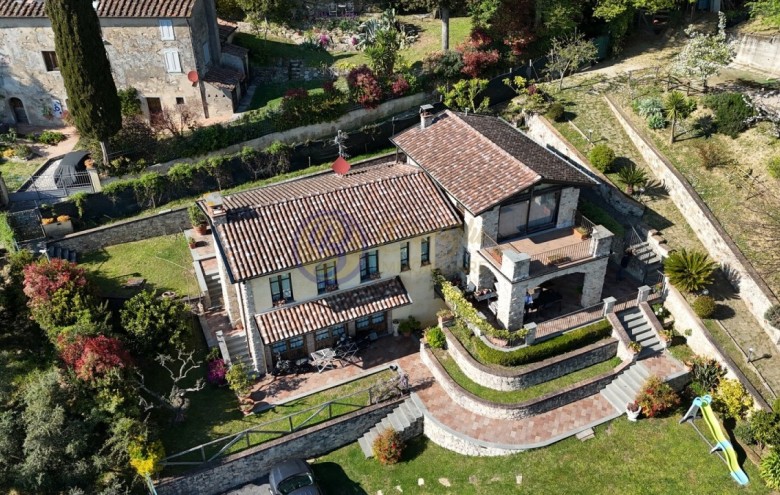 Villa singola in vendita a Massarosa