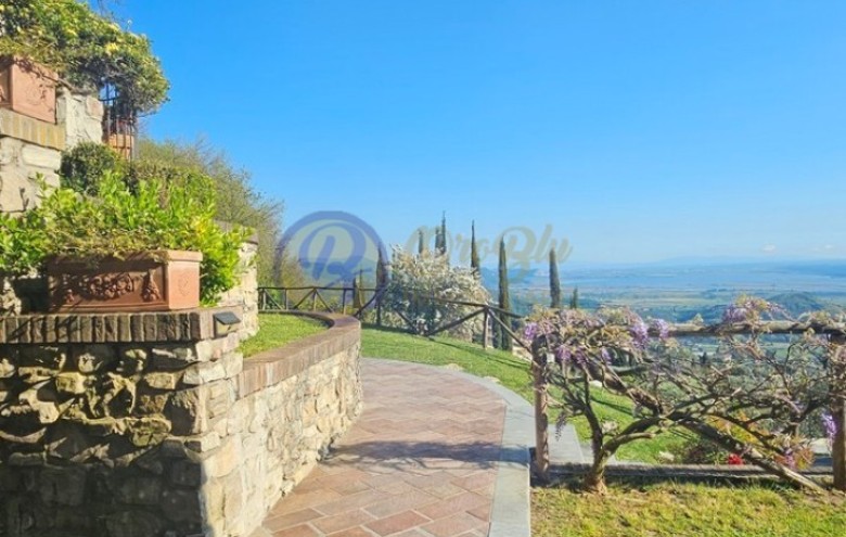 Villa singola in vendita a Massarosa