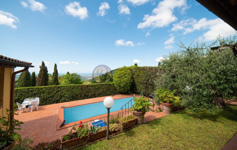 Villa singola in vendita a Massarosa