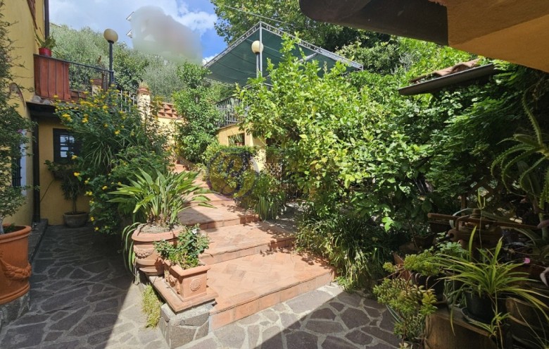 Villa singola in vendita a Massarosa