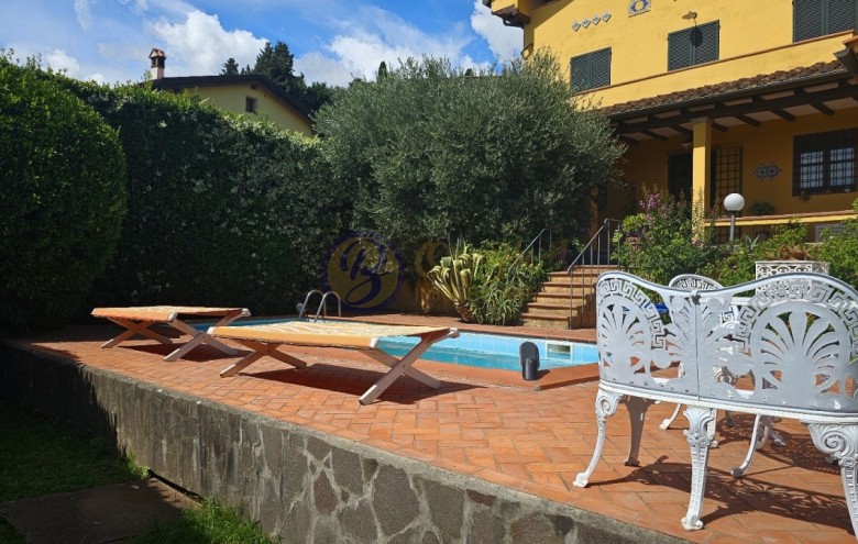 Villa singola in vendita a Massarosa