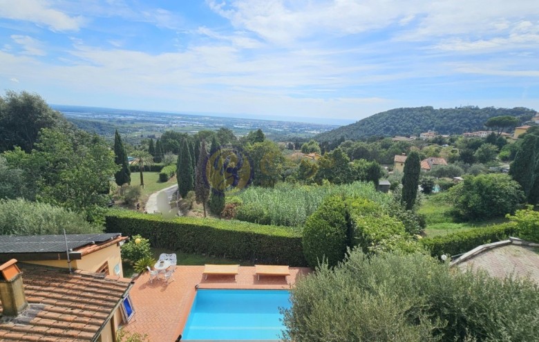 Villa singola in vendita a Massarosa