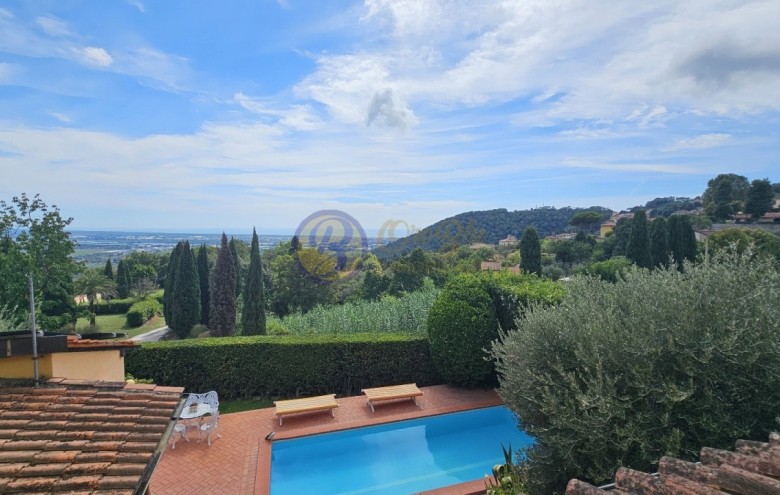 Villa singola in vendita a Massarosa