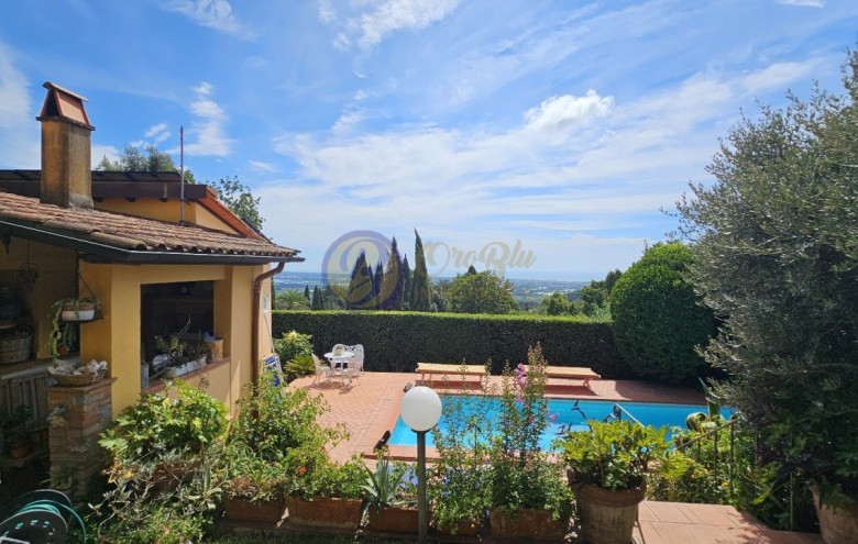 Villa singola in vendita a Massarosa