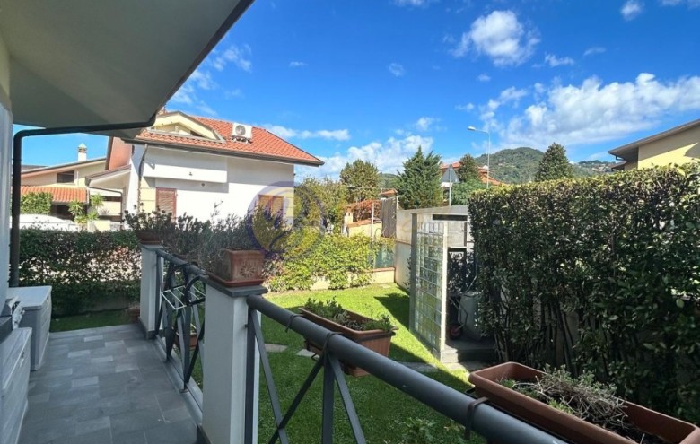 Villa singola in vendita a Massarosa