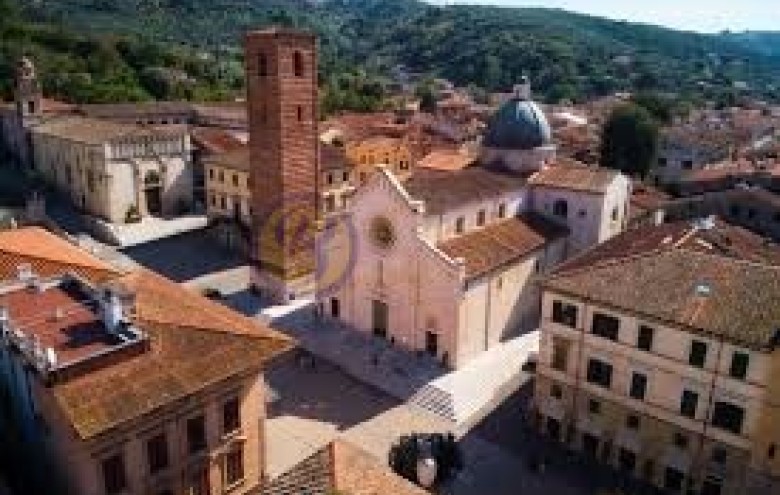 Terreno in vendita a Pietrasanta