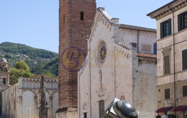 Terreno in vendita a Pietrasanta