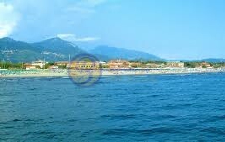 Terreno in vendita a Pietrasanta