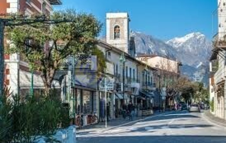 Terreno in vendita a Pietrasanta
