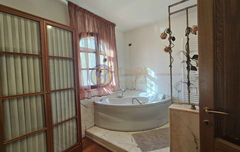 Villa singola in vendita a Massarosa