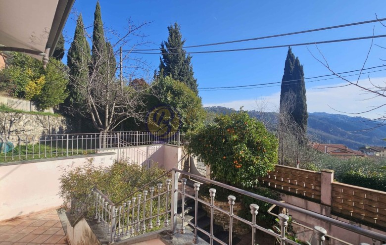 Villa singola in vendita a Massarosa