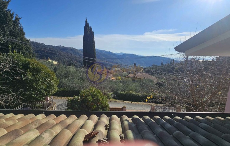 Villa singola in vendita a Massarosa