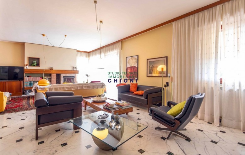 Attico in vendita a Carrara