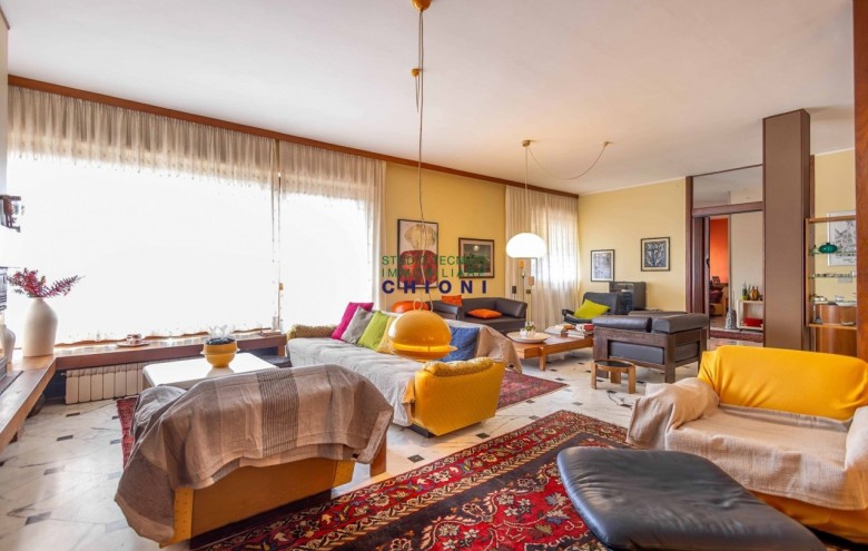 Attico in vendita a Carrara