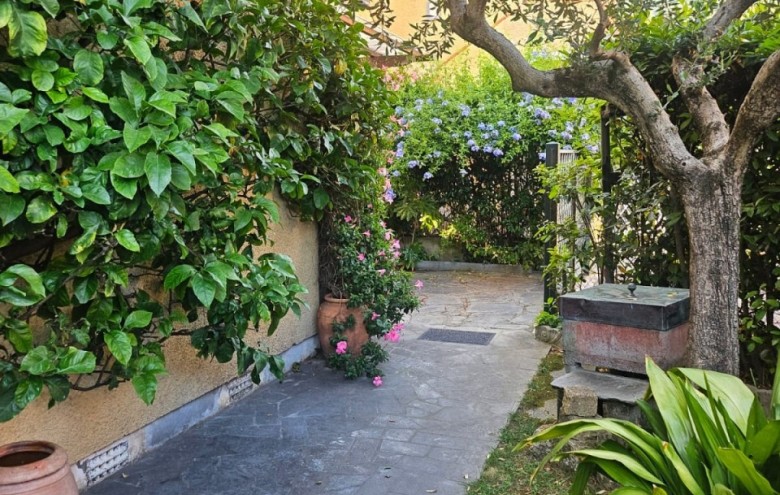 Bifamiliare in vendita a Pietrasanta