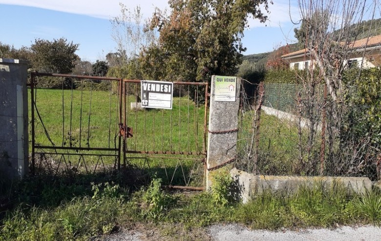 Terreno in vendita a Pietrasanta