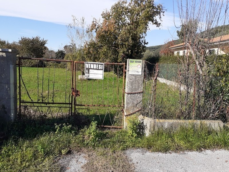 Terreno in vendita a Pietrasanta