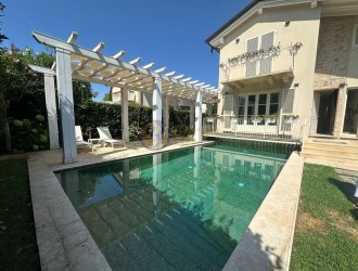 Villa singola in vendita a Marina di Pietrasanta