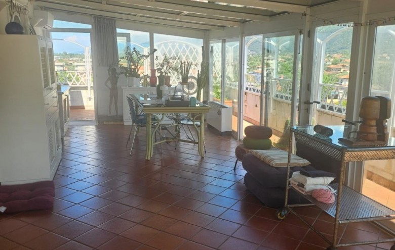 Attico in vendita a Seravezza