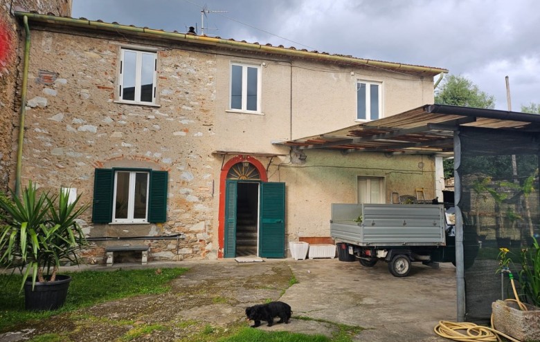Villa singola in vendita a Seravezza