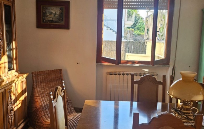 Bifamiliare in vendita a Seravezza