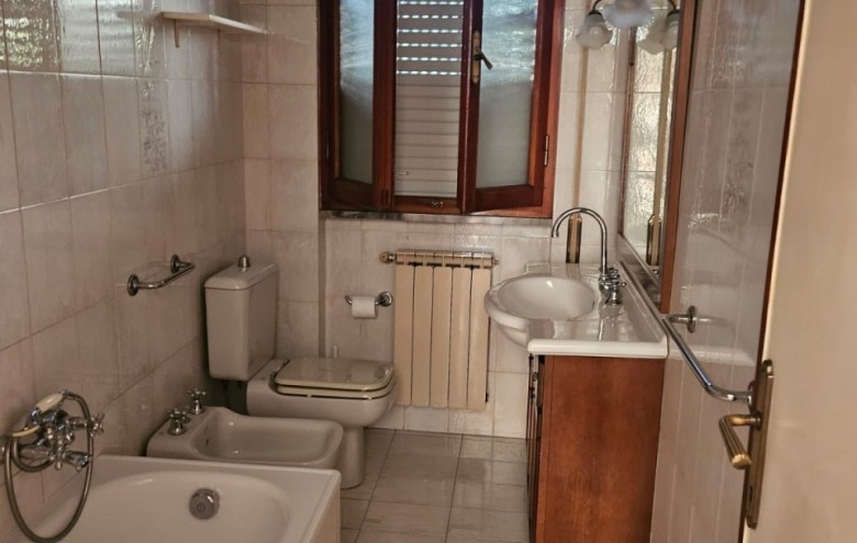 Bifamiliare in vendita a Seravezza