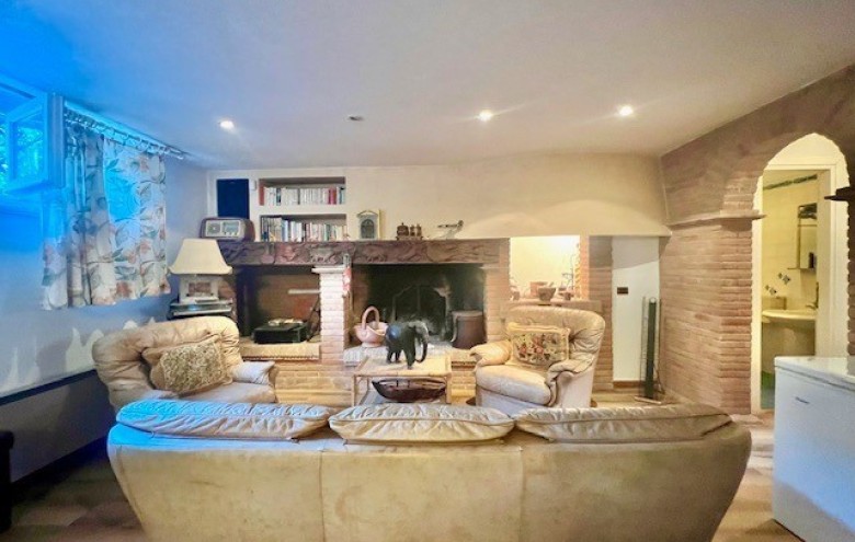 Villa singola in vendita a Seravezza