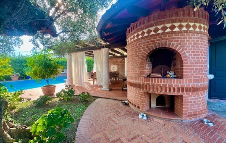 Villa singola in vendita a Seravezza