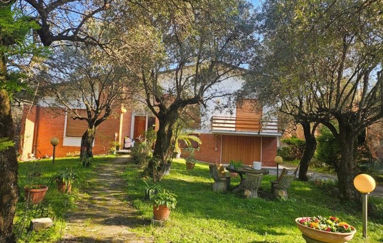 Villa singola in vendita a Seravezza