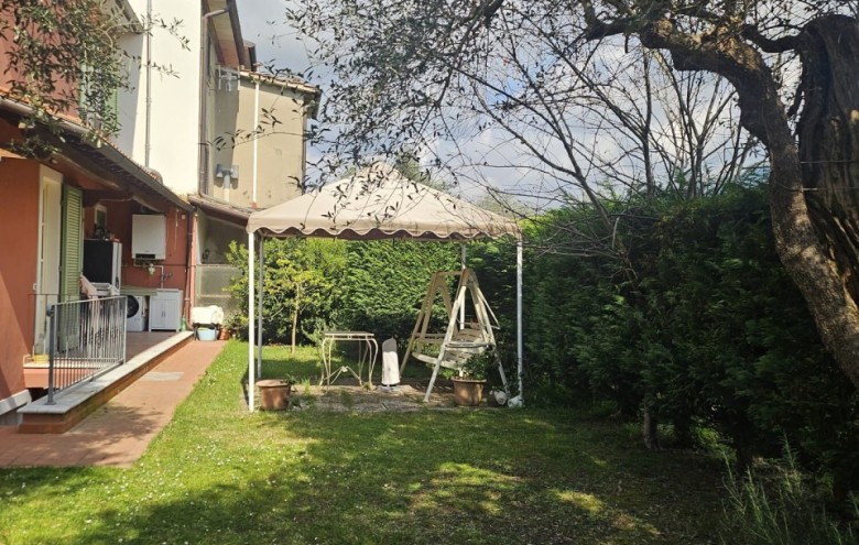 Villa singola in vendita a Seravezza