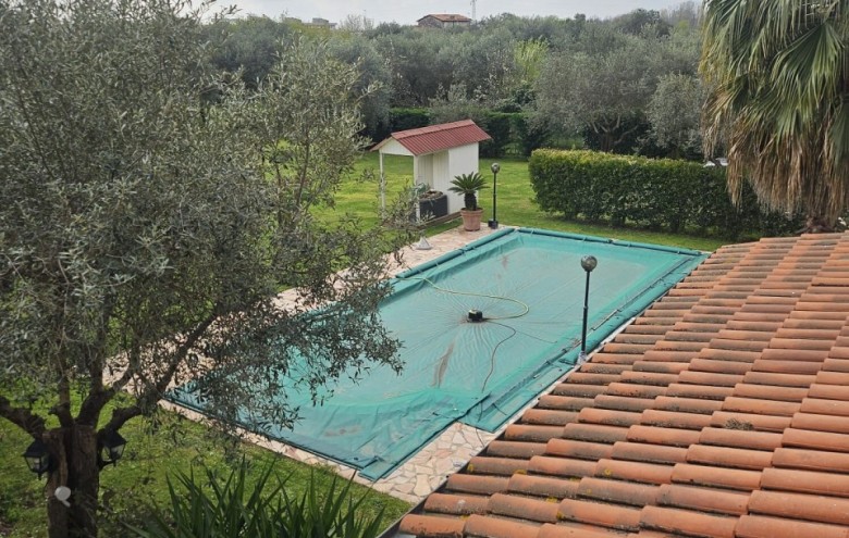 Villa singola in vendita a Seravezza