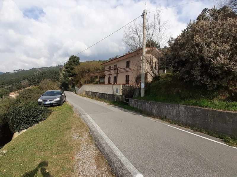 Villa singola in vendita a Seravezza