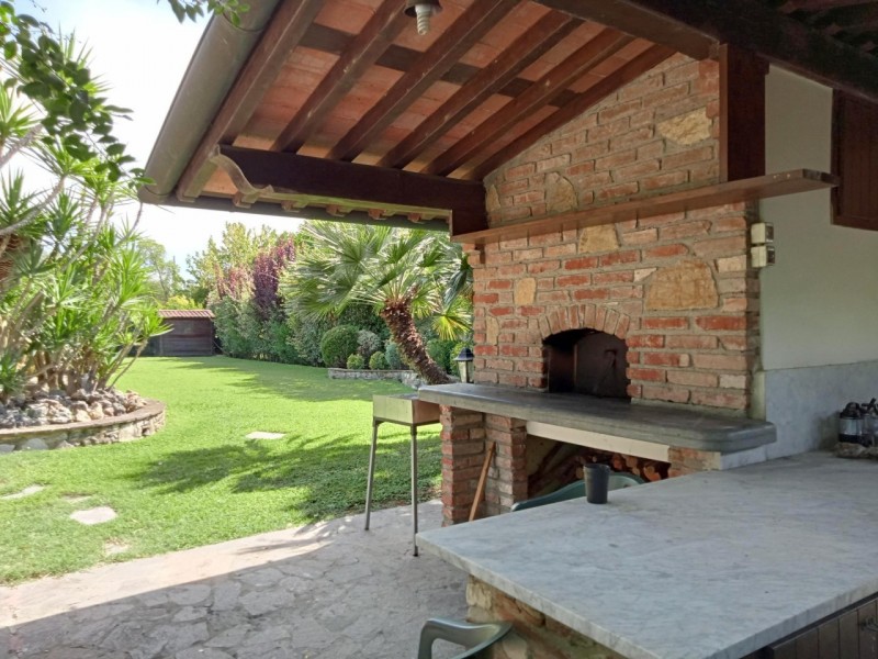 Villa singola in affitto a Pietrasanta