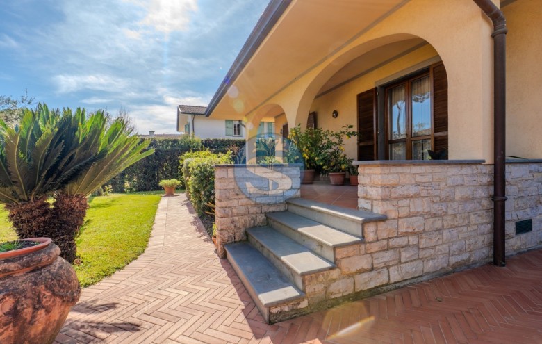 Villa singola in affitto a Forte dei Marmi