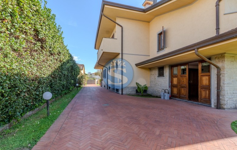 Villa singola in affitto a Forte dei Marmi