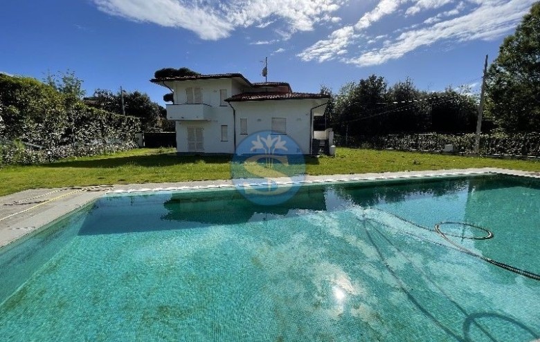 Villa singola in affitto a Pietrasanta