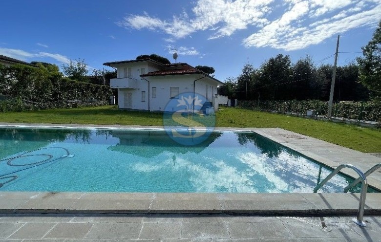 Villa singola in affitto a Pietrasanta