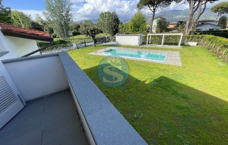 Villa singola in affitto a Pietrasanta