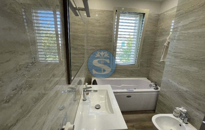 Villa singola in affitto a Pietrasanta