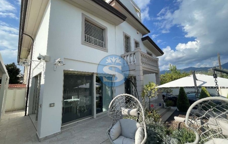 Villa singola in affitto a Pietrasanta